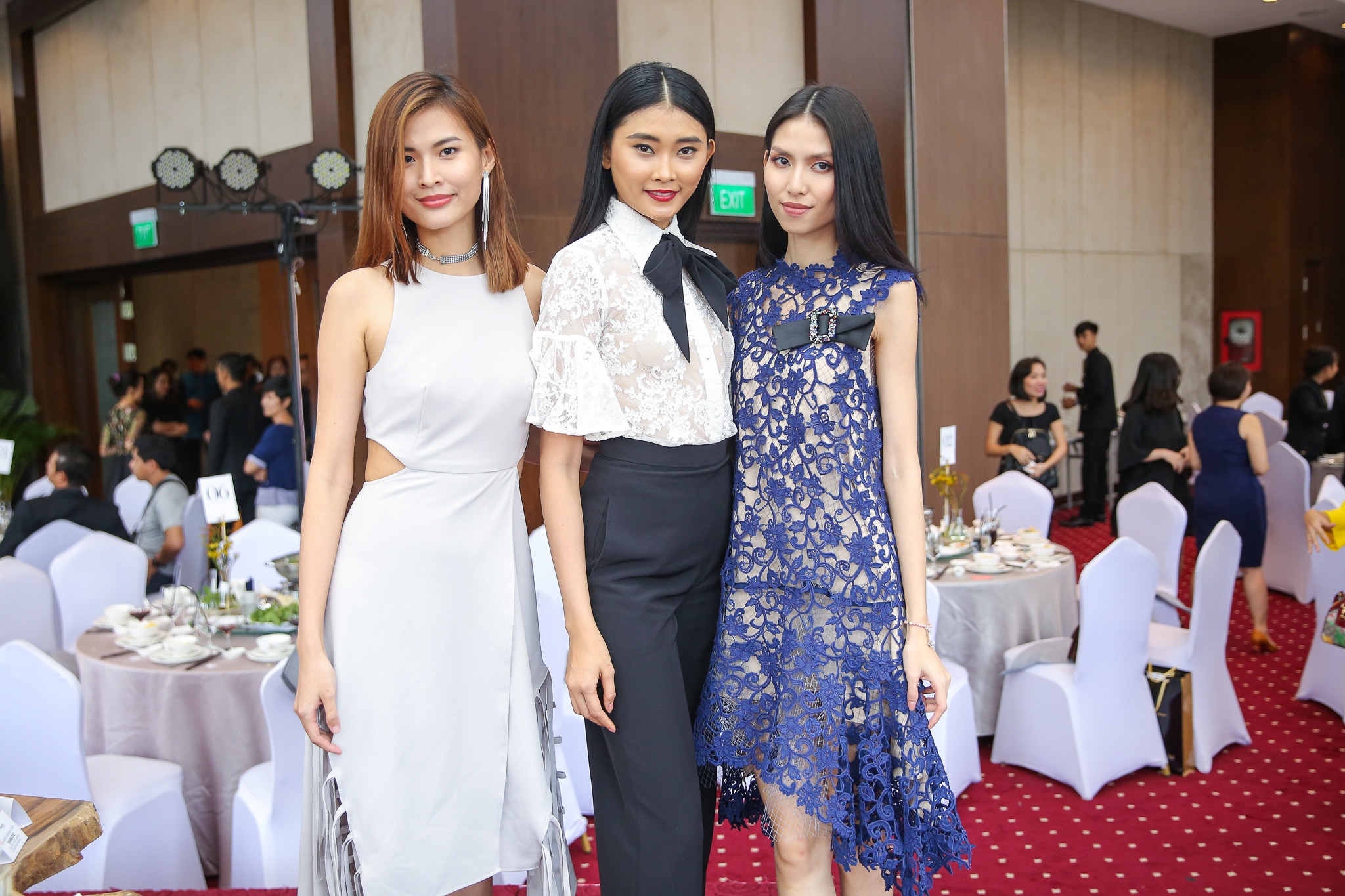 Hoàng Yến mặc hở bạo tại họp báo ảnh 5 Hoang Yen mac ho bao tai hop bao anh 5