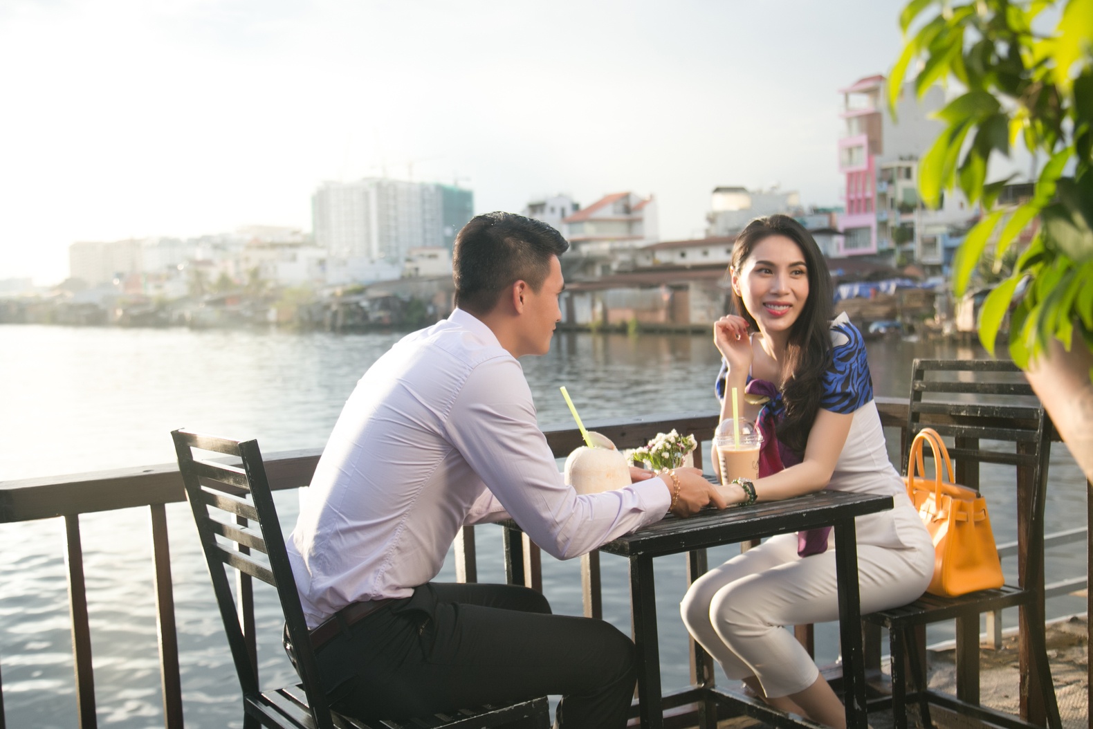 Cong Vinh - Thuy Tien quay hinh cho kenh ESPN anh 4