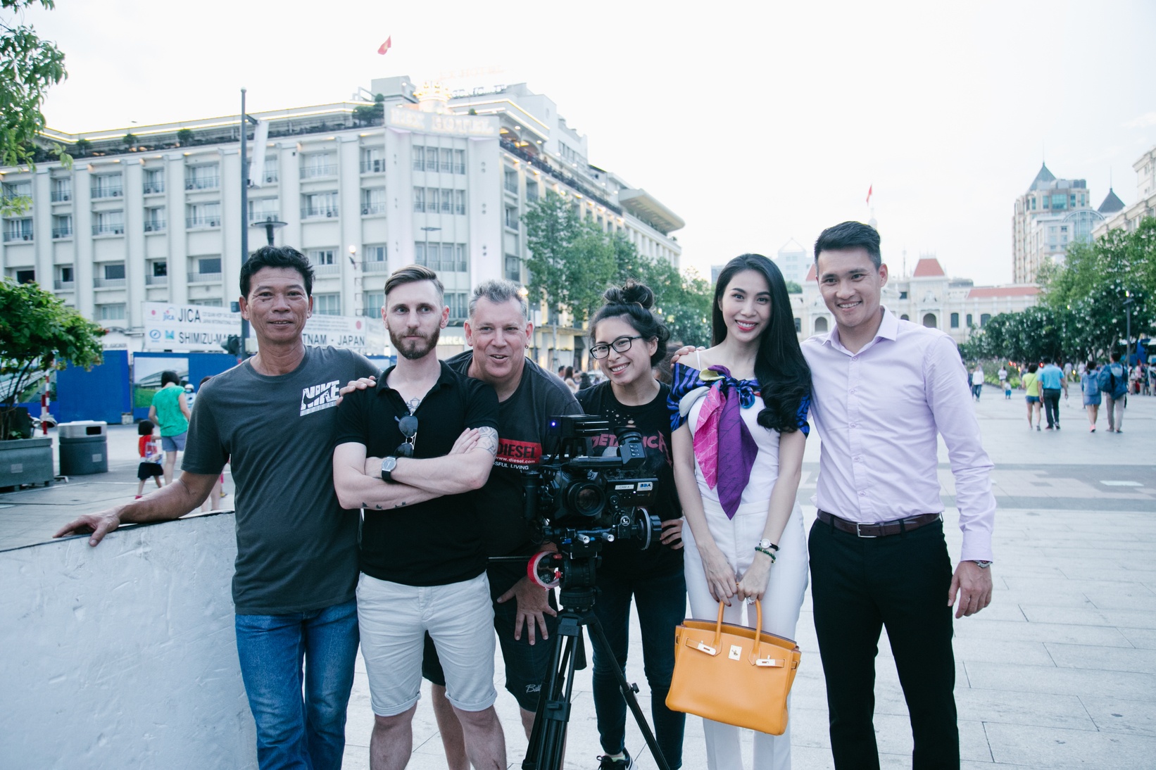 Cong Vinh - Thuy Tien quay hinh cho kenh ESPN anh 8