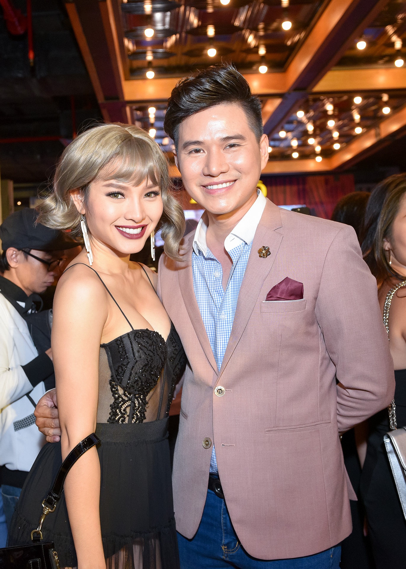 Dan sao o su kien ra mat Lo to anh 15