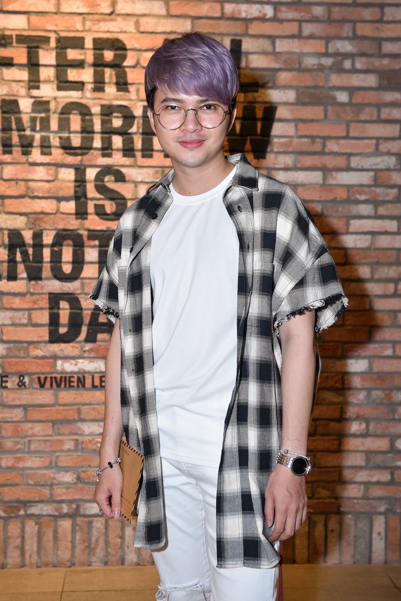 Dan sao o su kien ra mat Lo to anh 16