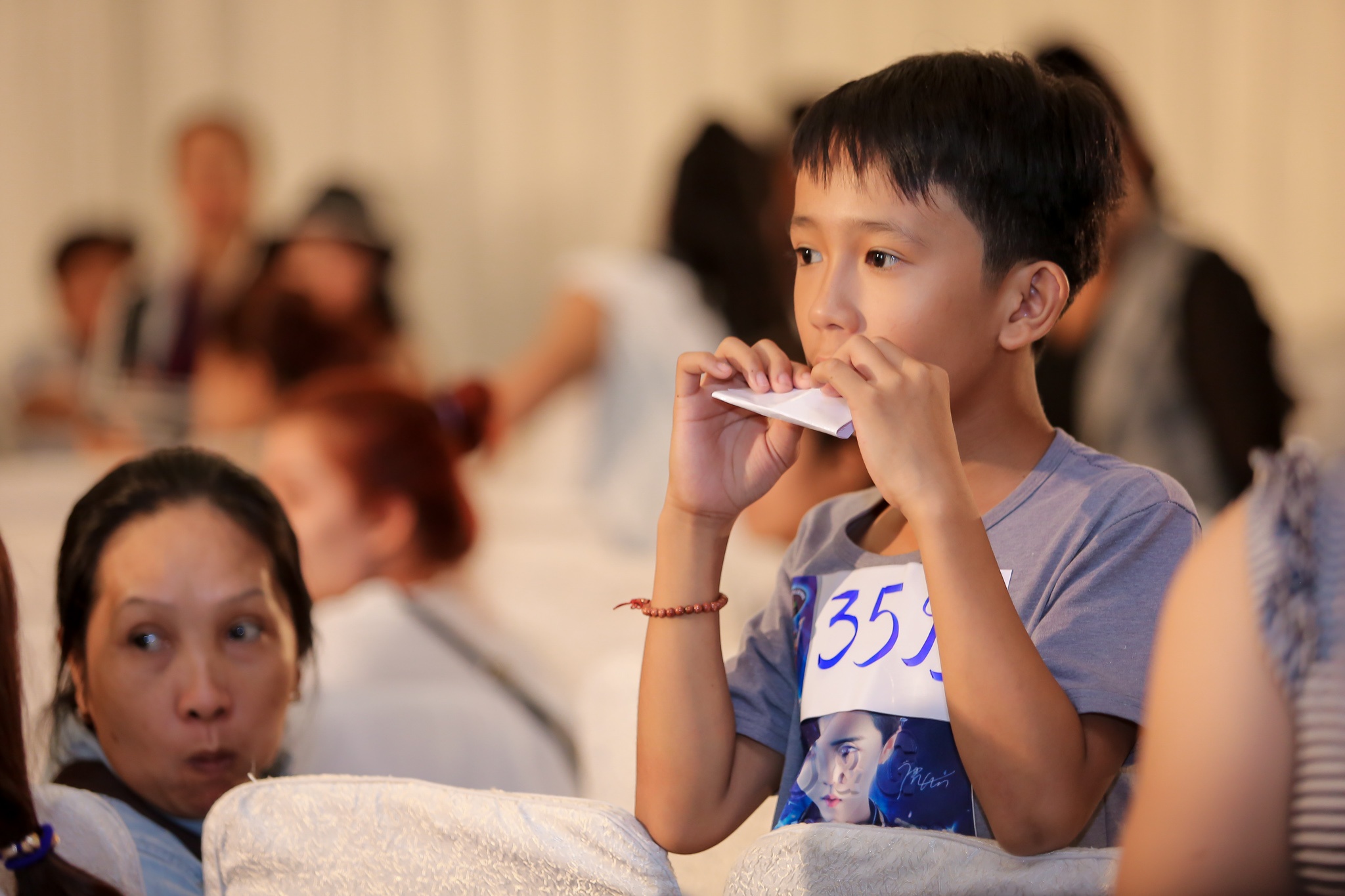 Cau be ban keo keo va giac mo doi doi giong Ho Van Cuong hinh anh