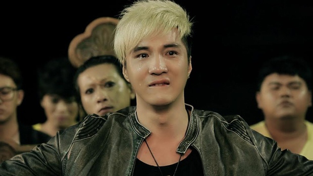 Ca si Lam Chan Khang tam su qua khu an choi, quay pha hinh anh