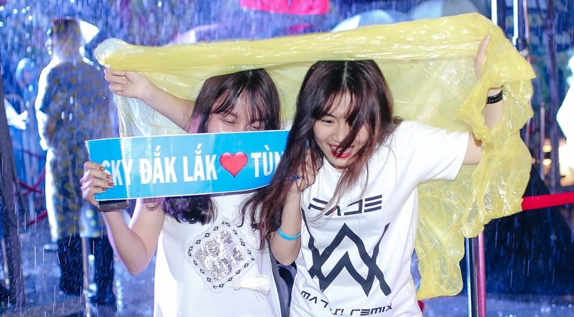 Sky: 'Tui em khong an uong, dam mua lanh cho Son Tung' hinh anh