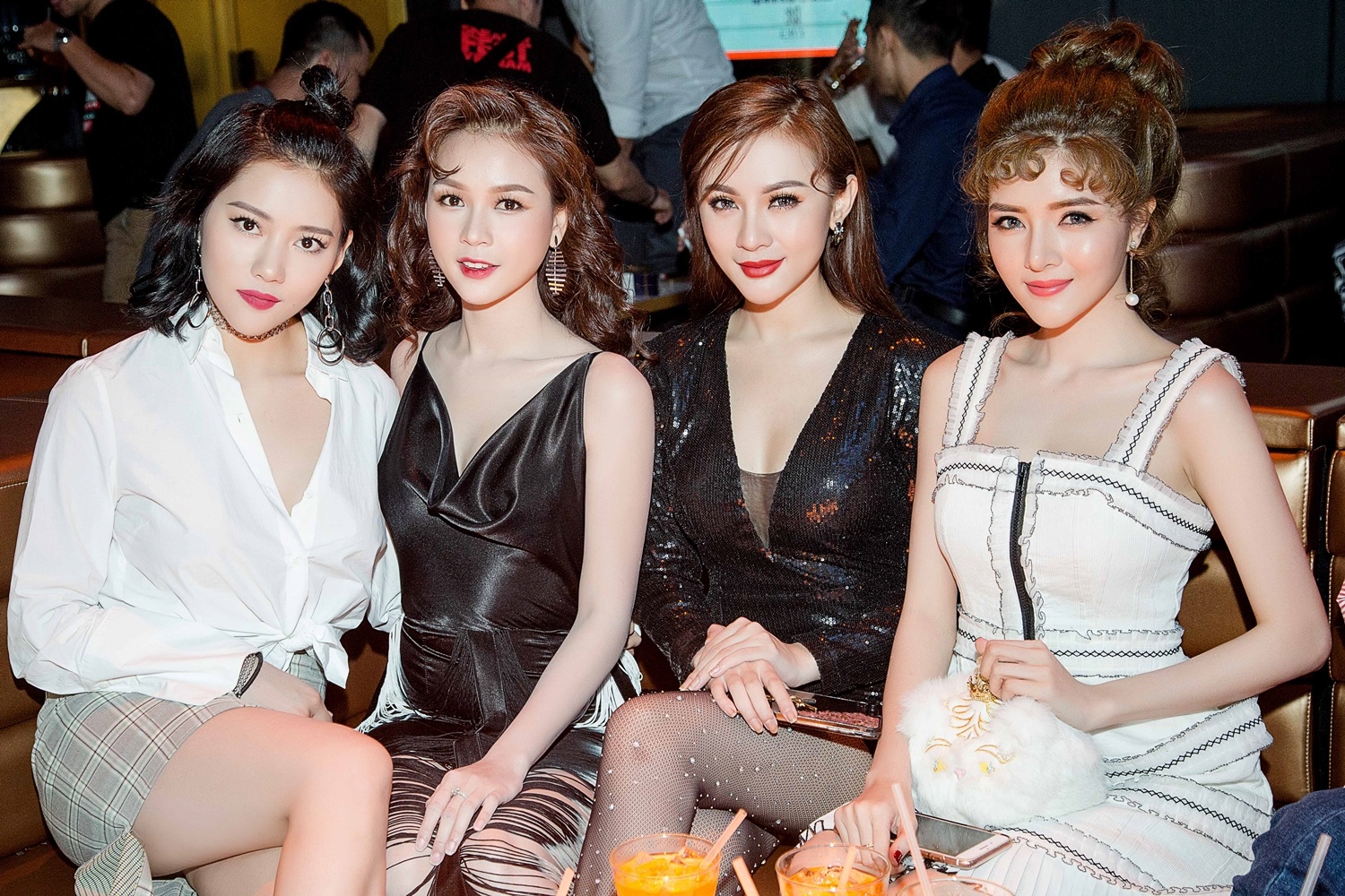 Dan sao Viet tham du su kien anh 5