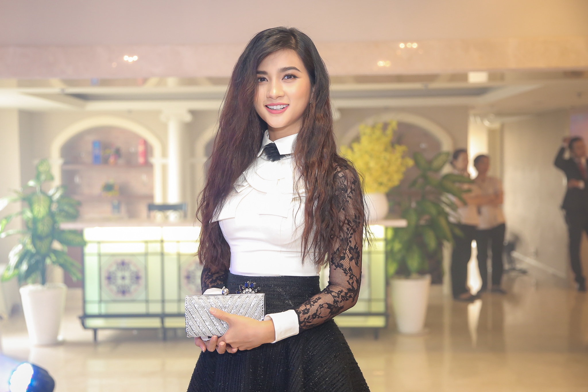 ra mat Toi co the anh 8