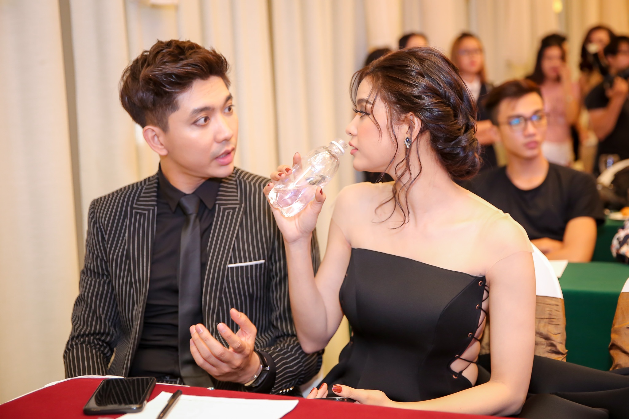 ra mat Toi co the anh 2