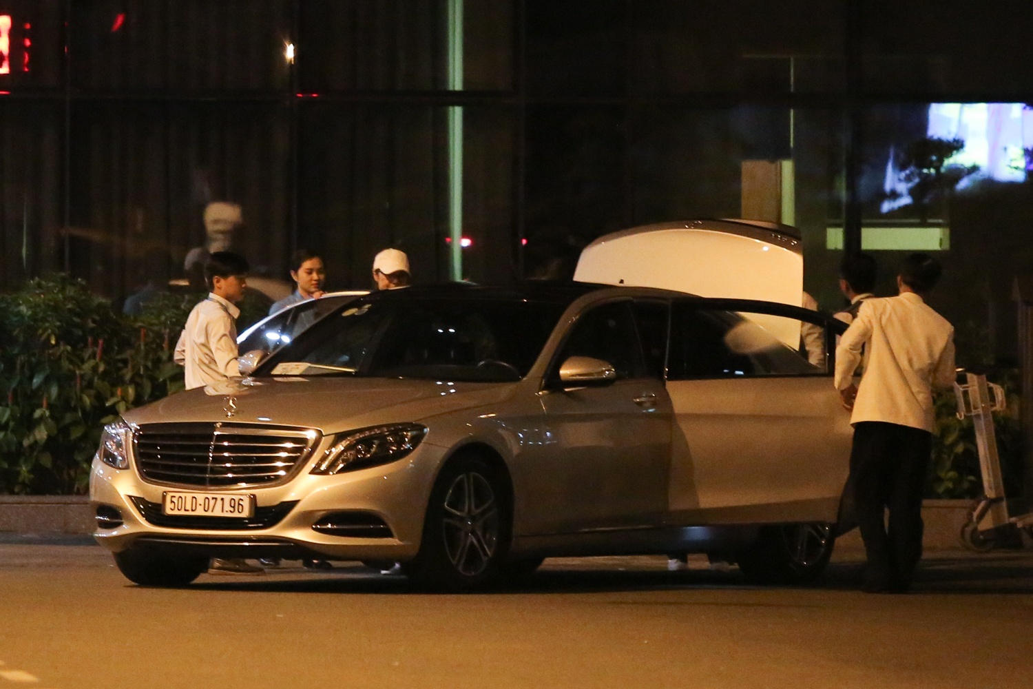 Dương Tử Quỳnh đến Việt Nam ảnh 8 Duong Tu Quynh den Viet Nam anh 8