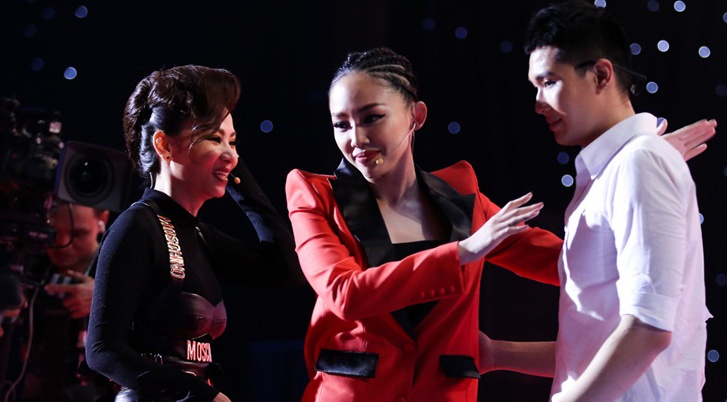 Toc Tien khien Thu Minh bat khoc tren ghe nong The Voice hinh anh