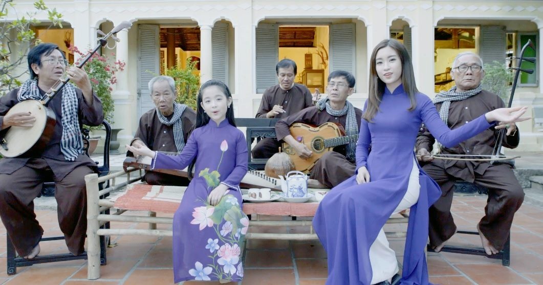 Hoa hậu Mỹ Linh quay MV Dạ cổ hoài lang ảnh 2 Hoa hau My Linh quay MV Da co hoai lang anh 2