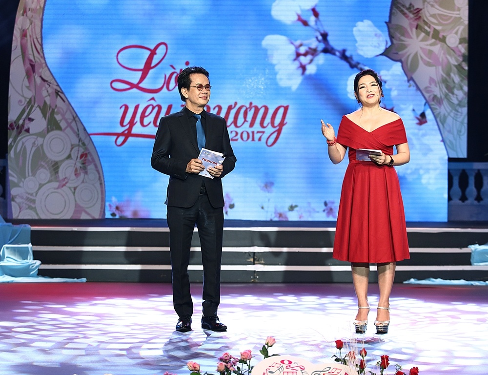 Vo kem 44 tuoi cua nhac si Duc Huy anh 1