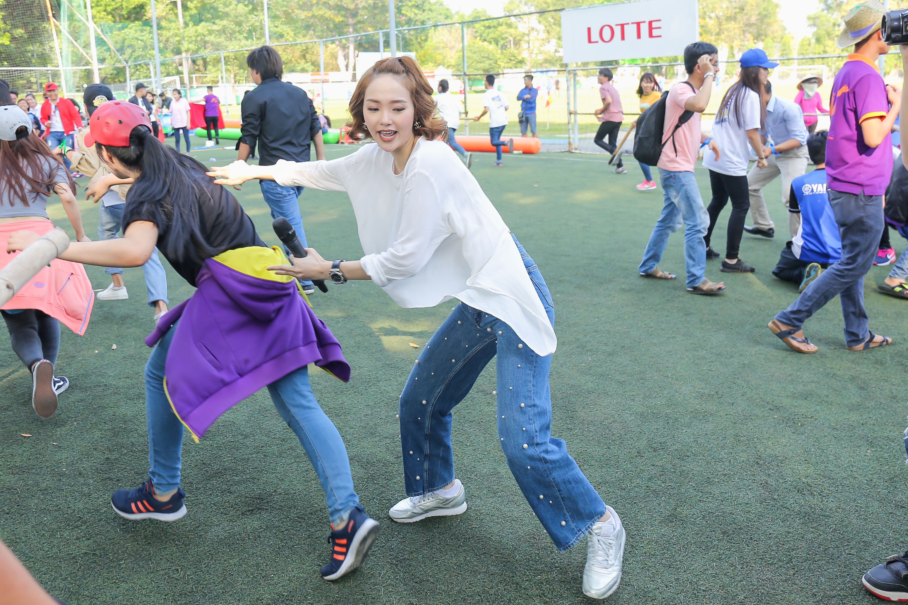 Hop fan Minh Hang anh 8