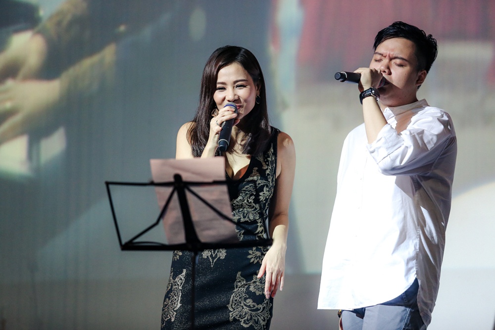 Thu Minh va ong xa doanh nhan anh 7