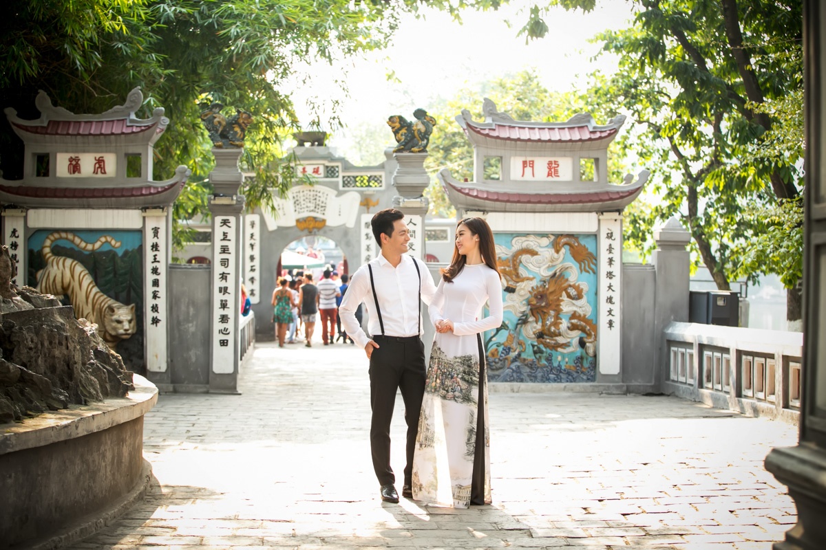 Phan Anh chup anh cung hoa hau Do My Linh anh 1