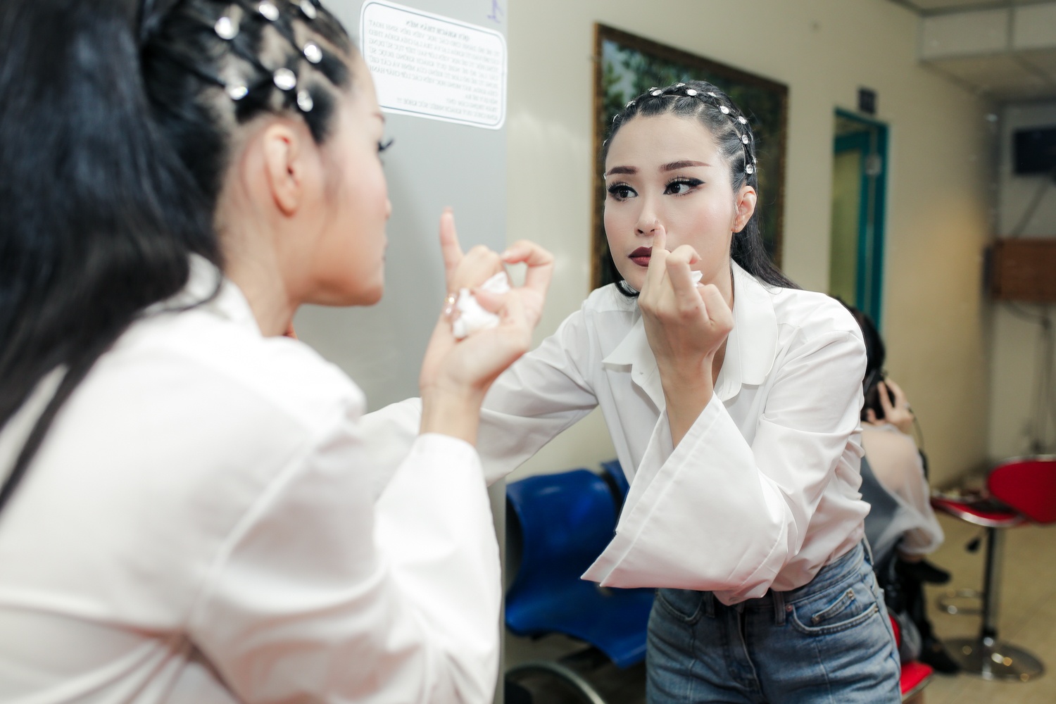 Đông Nhi lái xế hộp 13 tỷ đồng ảnh 6 Dong Nhi lai xe hop 13 ty dong anh 6