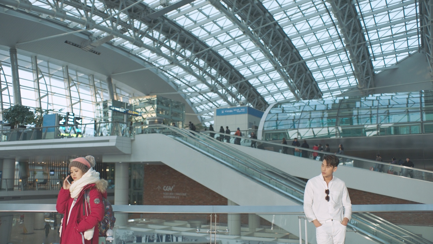 Isaac dong phim ngan cung Suni Ha Linh anh 5