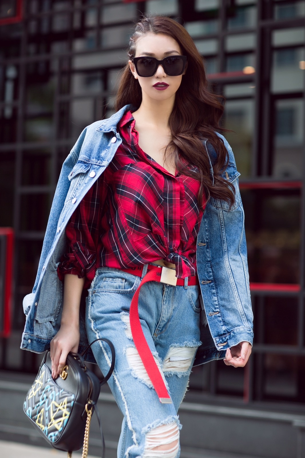 Khanh My phoi hang hieu voi do binh dan anh 1