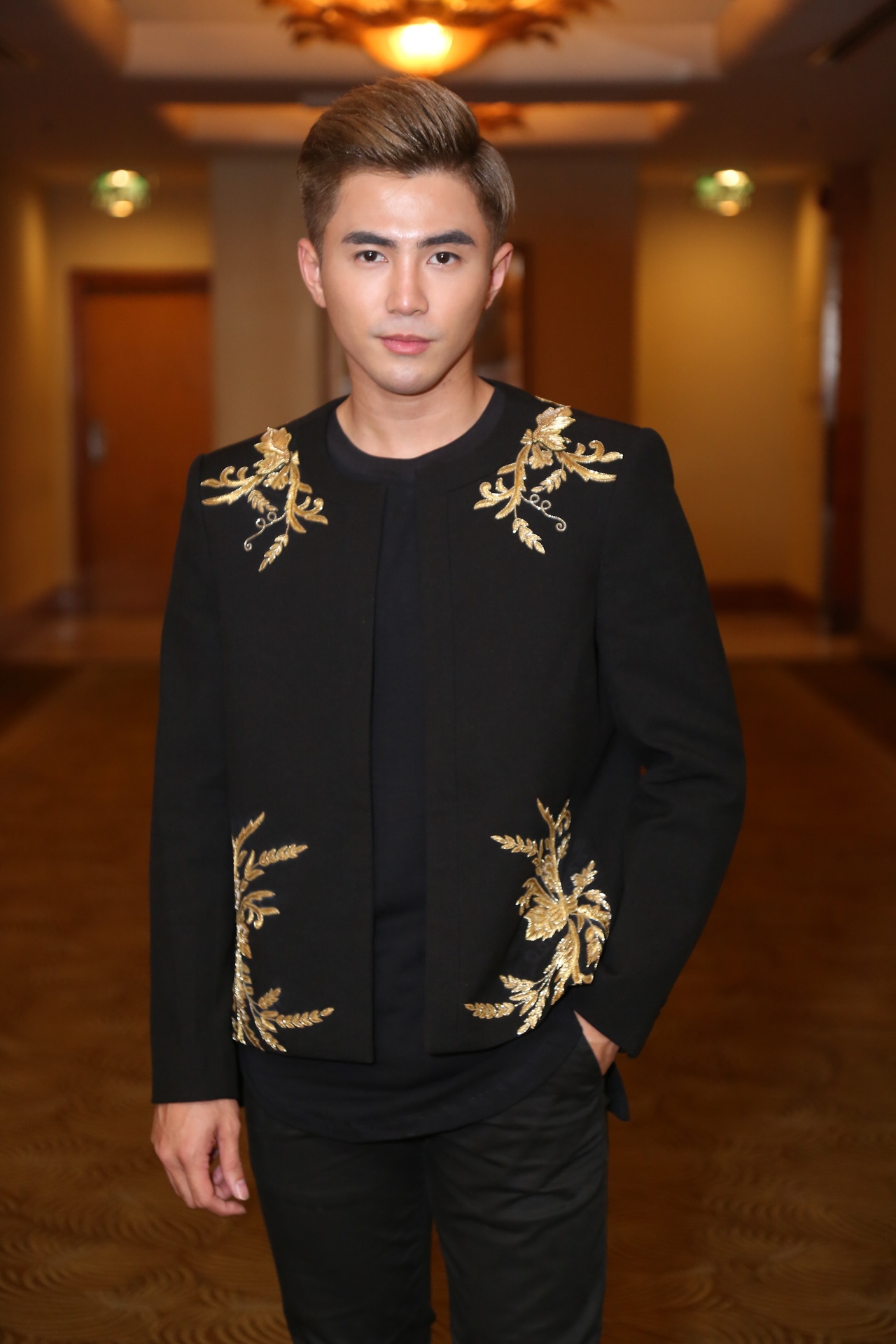 Ung Dai Ve va con gai anh 9