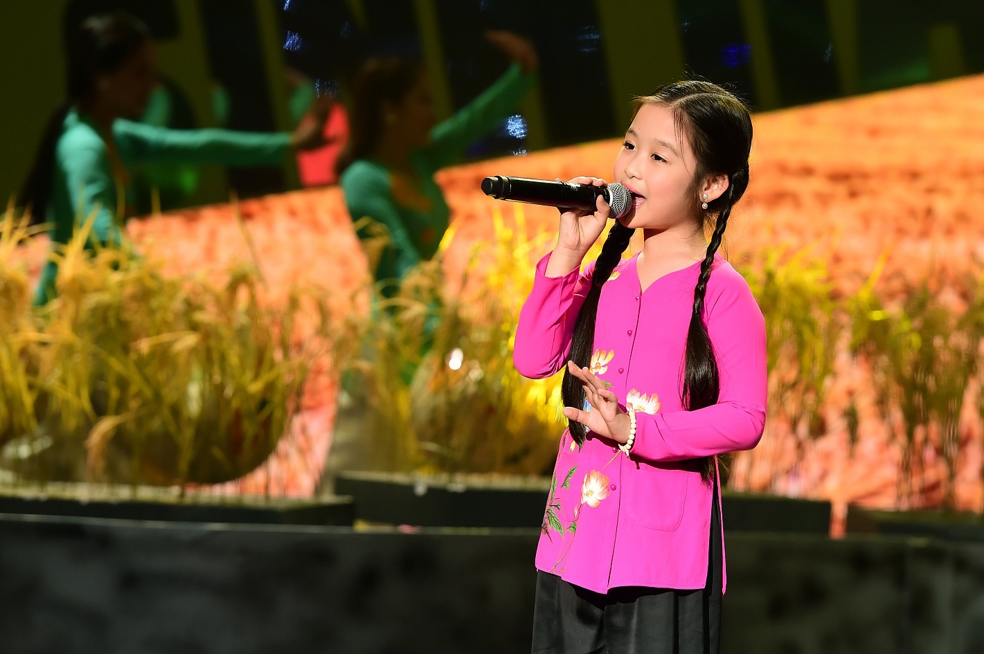 Tap 1 Sinh ra de toa sang anh 10