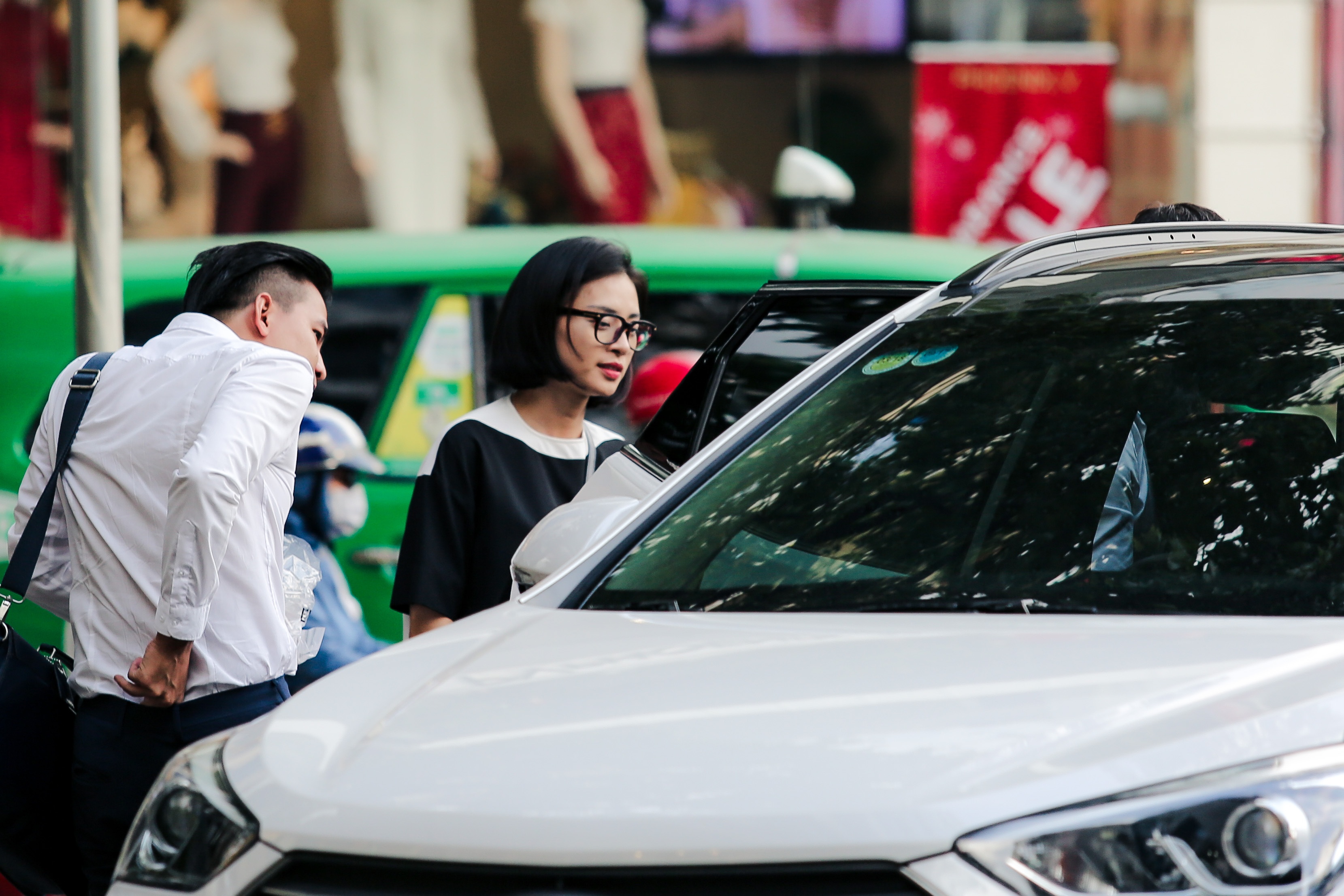 Ngô Thanh Vân xuất hiện cùng đạo diễn Kong ở Sài Gòn ảnh 1 Ngo Thanh Van xuat hien cung dao dien Kong o Sai Gon anh 1