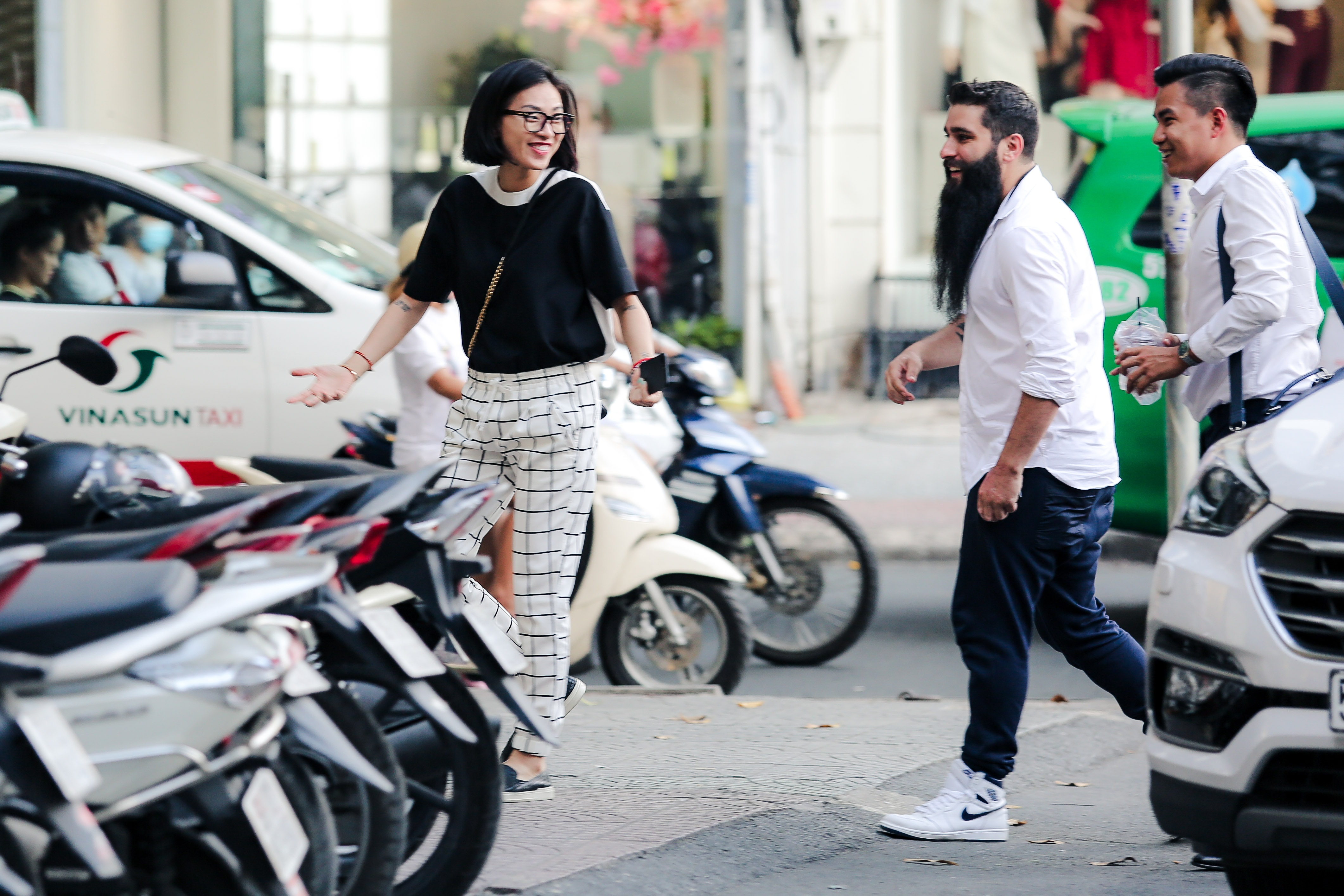 Ngô Thanh Vân xuất hiện cùng đạo diễn Kong ở Sài Gòn ảnh 3 Ngo Thanh Van xuat hien cung dao dien Kong o Sai Gon anh 3