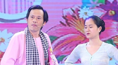 Hoai Linh doi dau Thu Trang tren san khau hai hinh anh