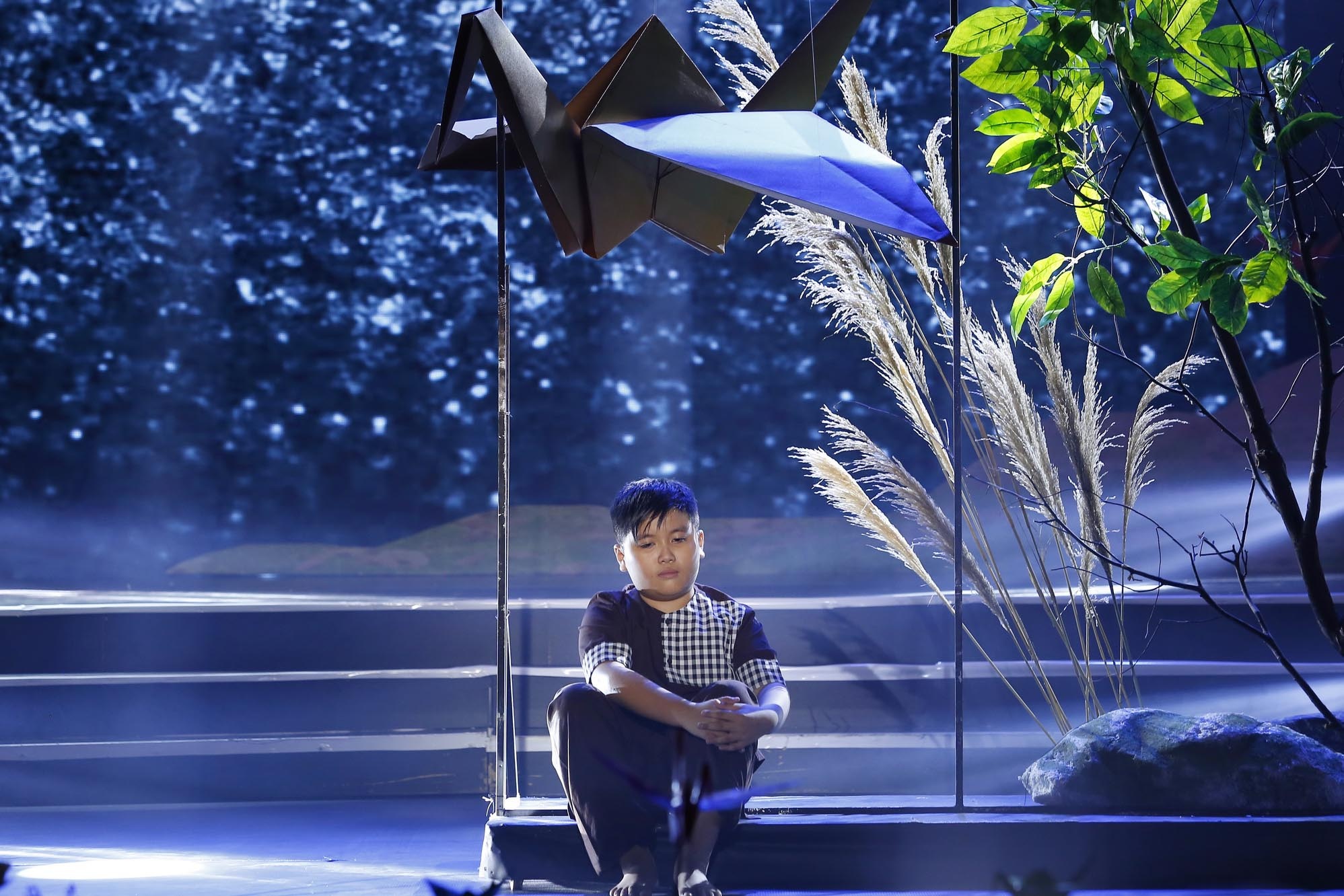 Ba me Tran Thanh dong vien con truoc ap luc anh 6