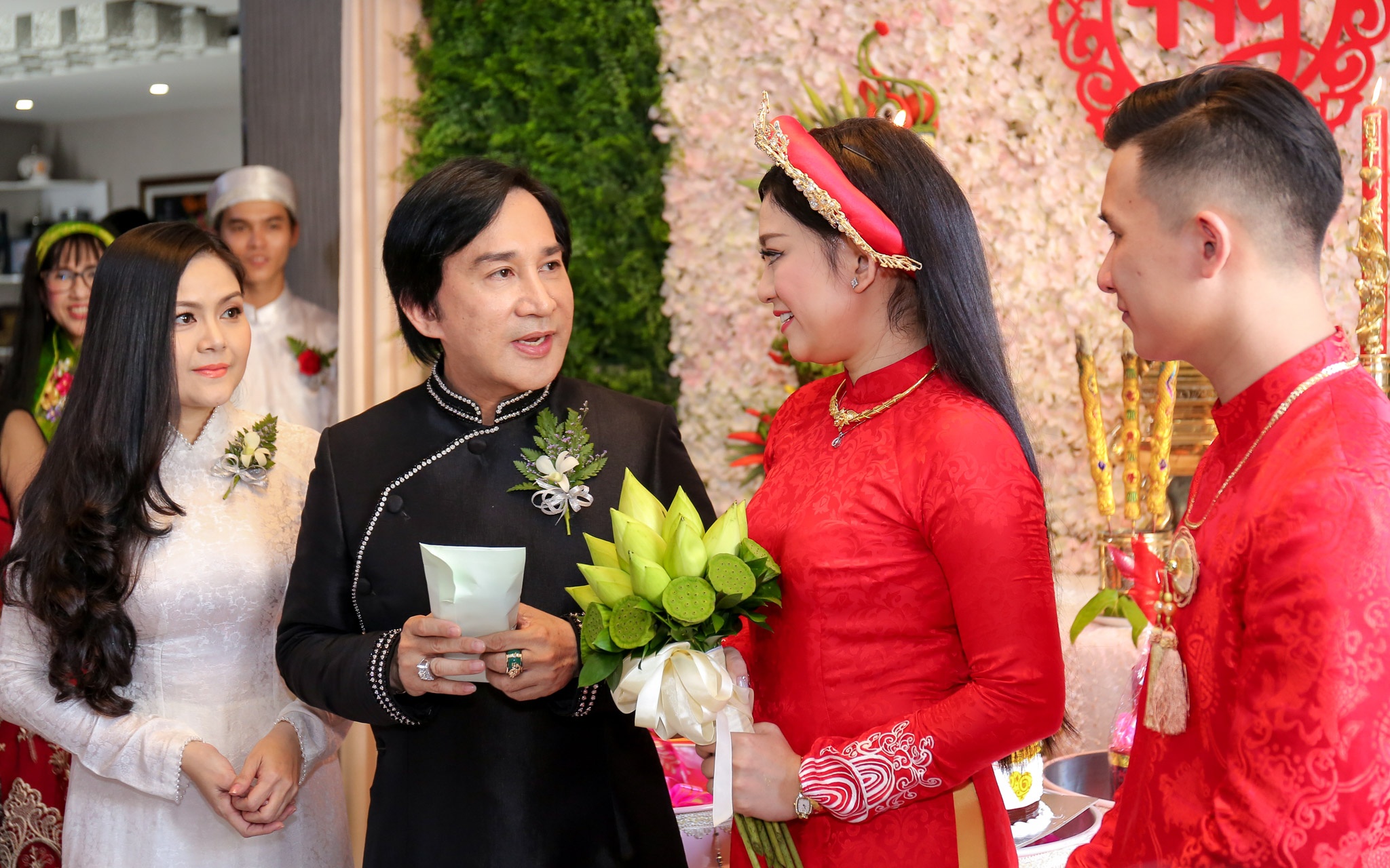 Kim Tu Long trong le cuoi con gai hinh anh