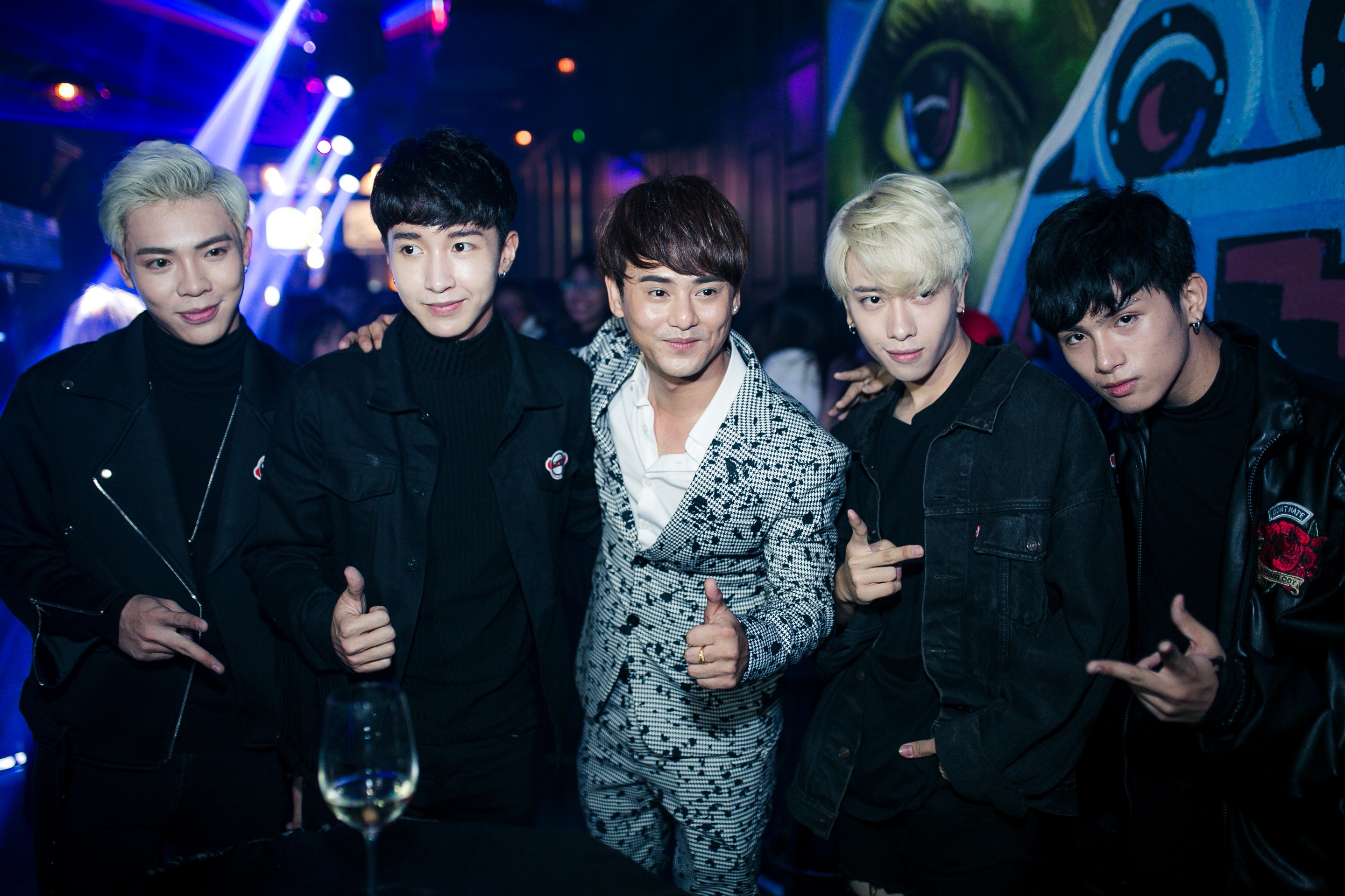 Ung dai Ve va vo cu anh 5