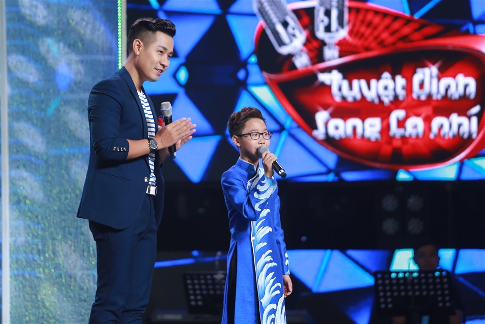 Duc Vinh hat Son chinh phuc HLV Tuyet dinh song ca nhi hinh anh