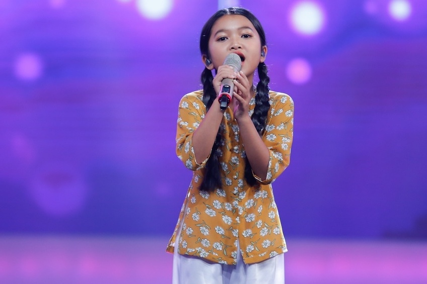 Thu Uyen hat 'Ru lai cau ho' hinh anh