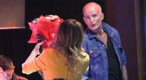 My Tam bat ngo khi duoc fan nuoc ngoai bay to tinh cam hinh anh