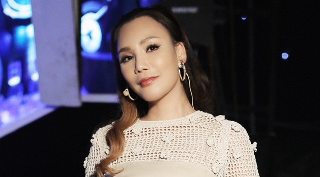 NSX san sang tung bang chung Ho Quynh Huong doi huy show vi Hari Won hinh anh