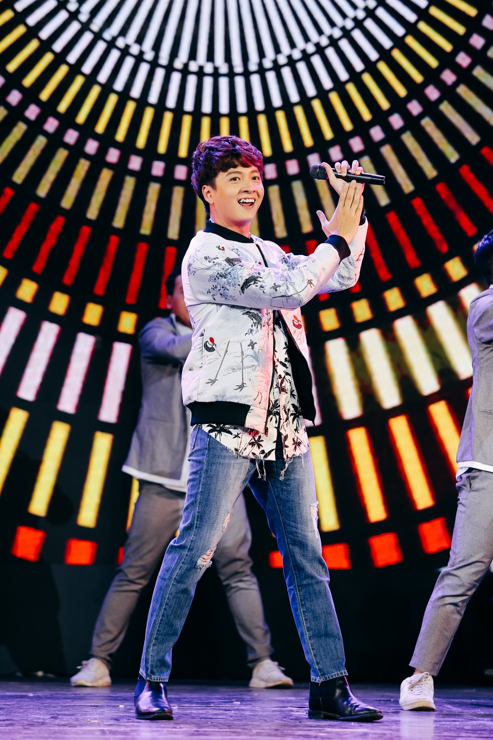 Sơn Tùng M-TP ăn mặc lạ ảnh 12 Son Tung M-TP an mac la anh 12