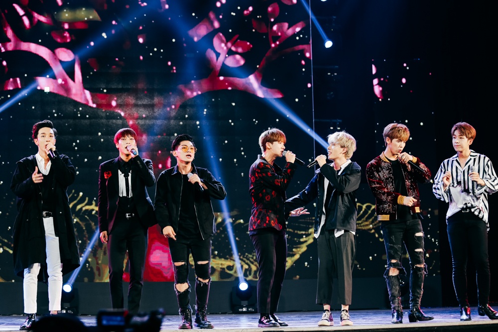 Sơn Tùng M-TP ăn mặc lạ ảnh 14 Son Tung M-TP an mac la anh 14