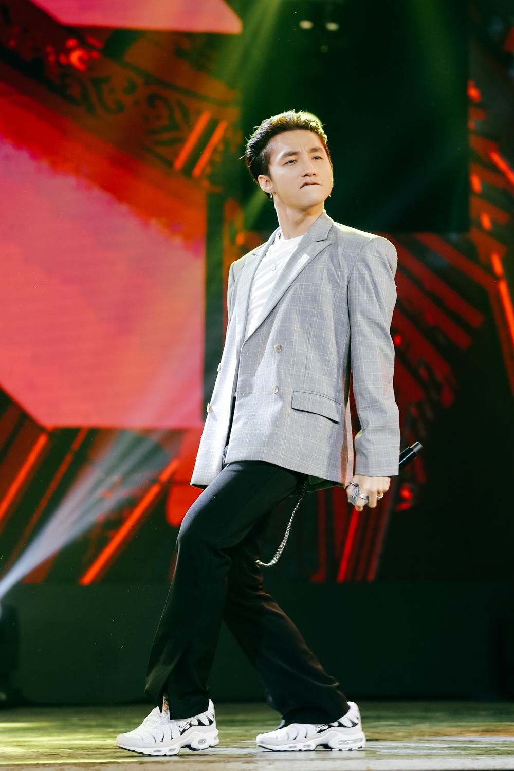 Sơn Tùng M-TP ăn mặc lạ ảnh 4 Son Tung M-TP an mac la anh 4