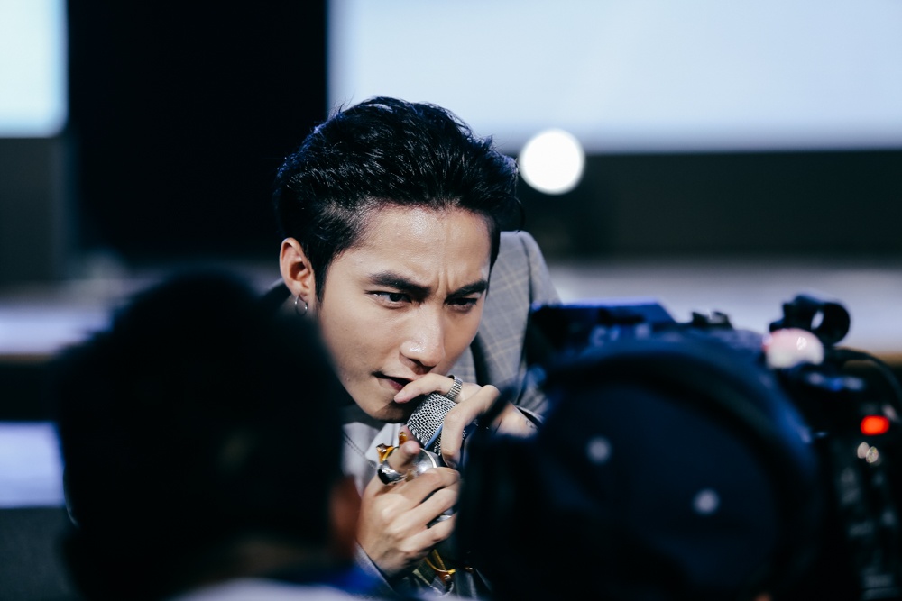 Sơn Tùng M-TP ăn mặc lạ ảnh 5 Son Tung M-TP an mac la anh 5