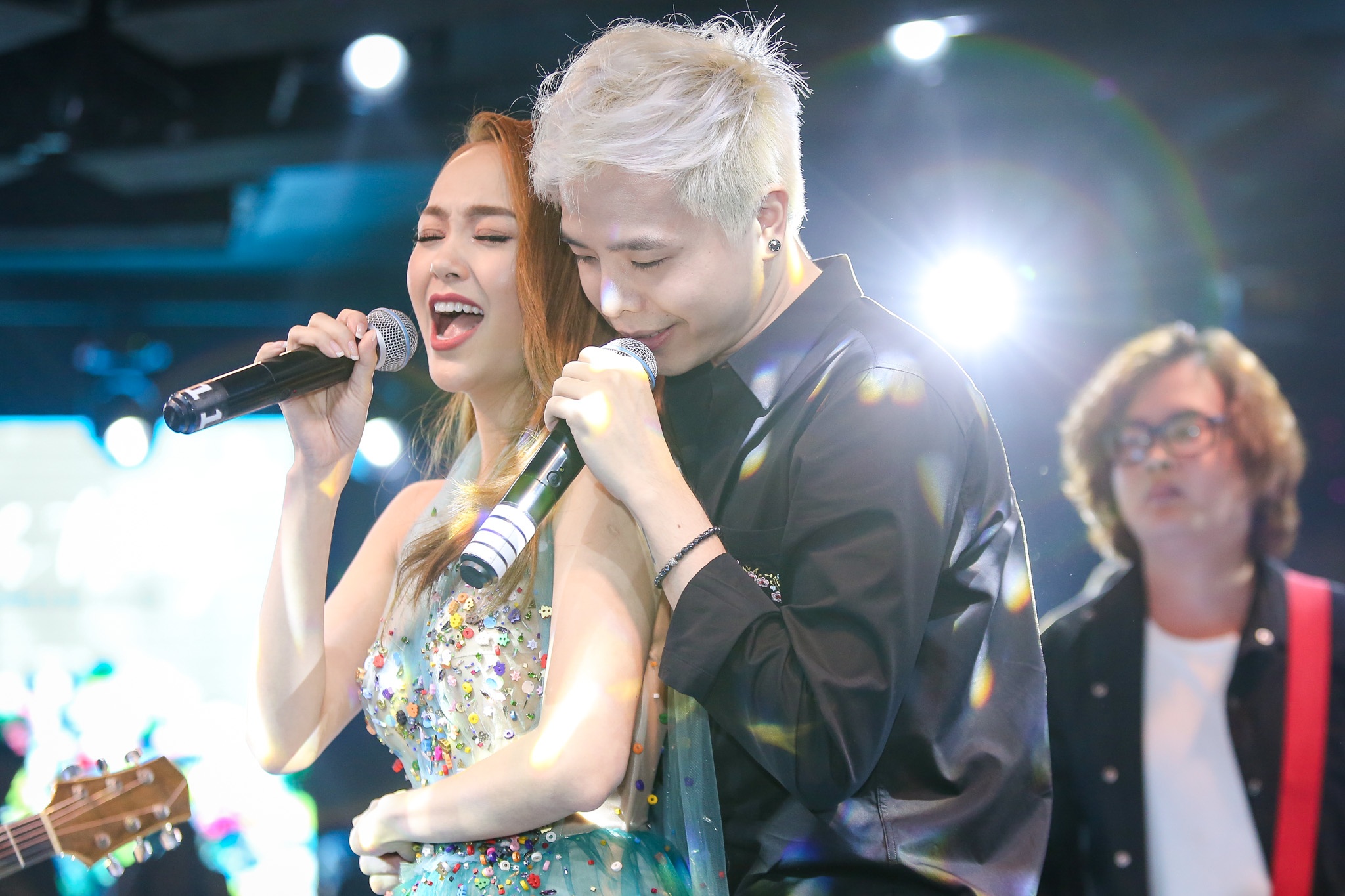 hop fan Minh Hang anh 7