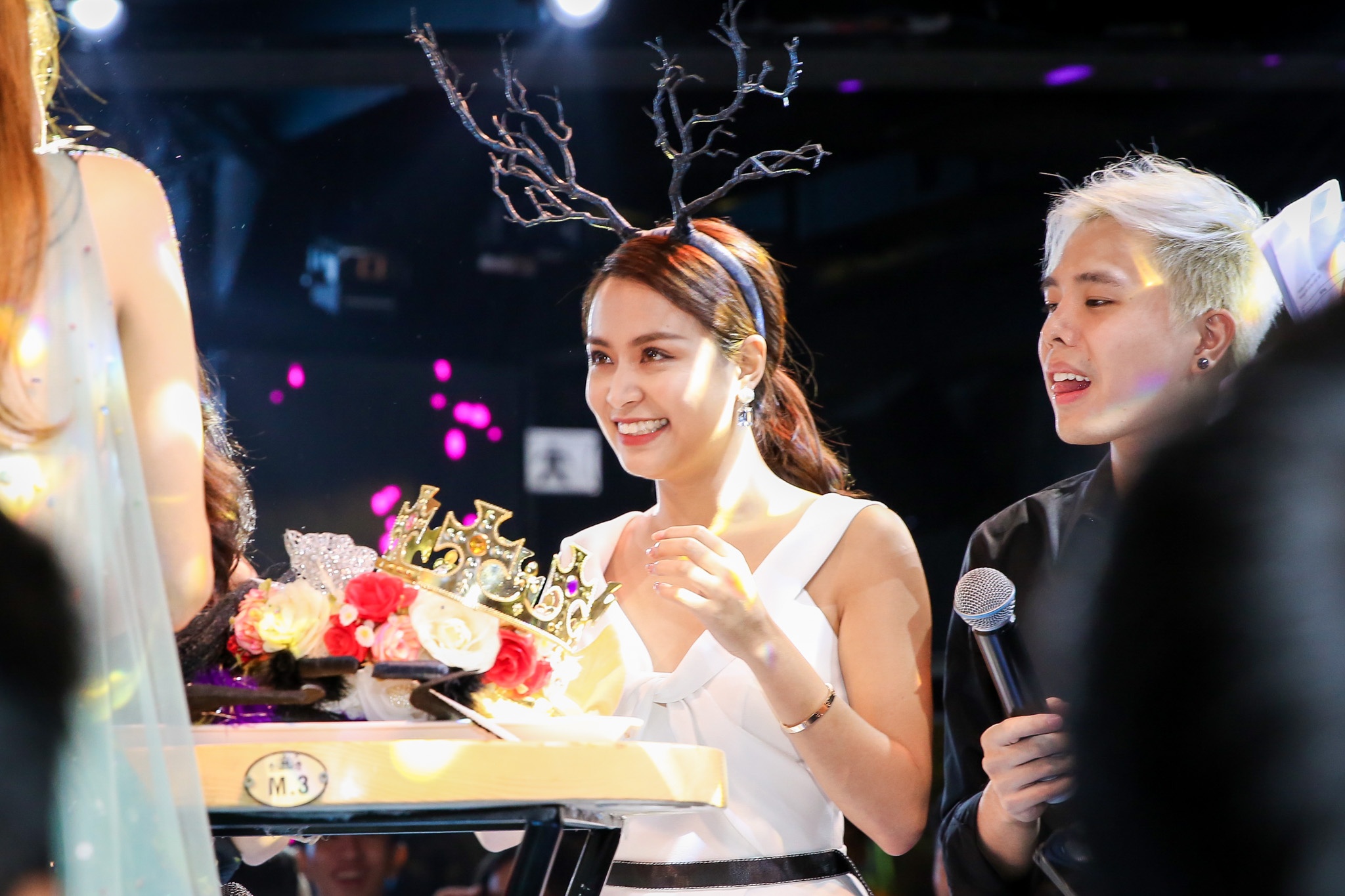 hop fan Minh Hang anh 3