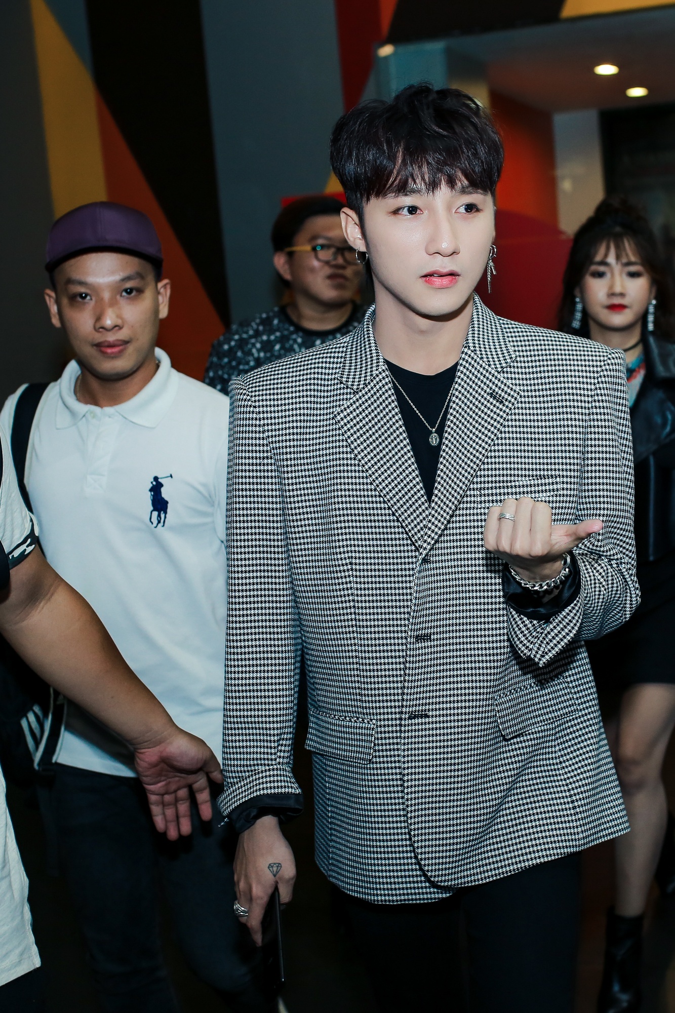 Sơn Tùng MTP cùng Kiều Trinh đóng phim Âm bản ảnh 2 Son Tung MTP cung Kieu Trinh dong phim Am ban anh 2