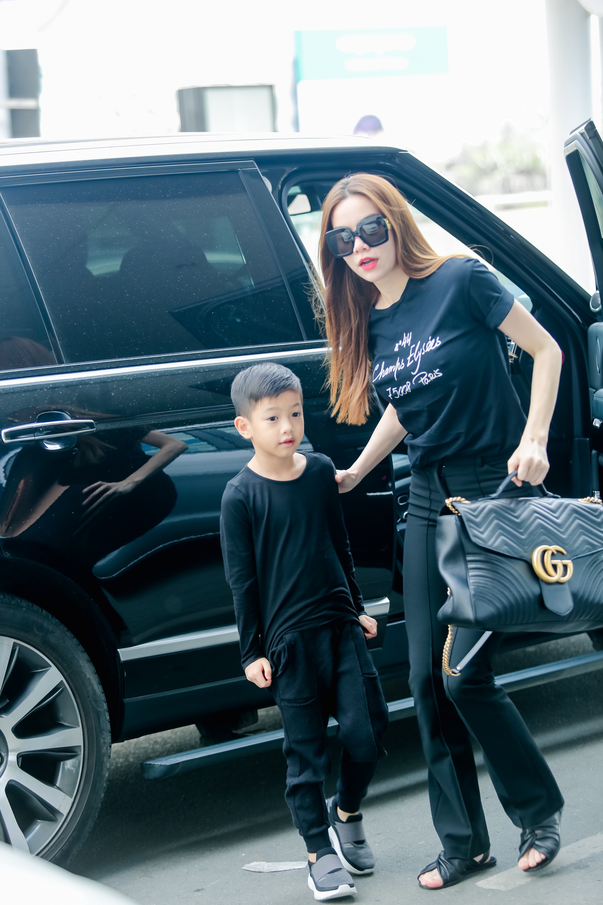 Ho Ngoc Ha va con trai anh 1