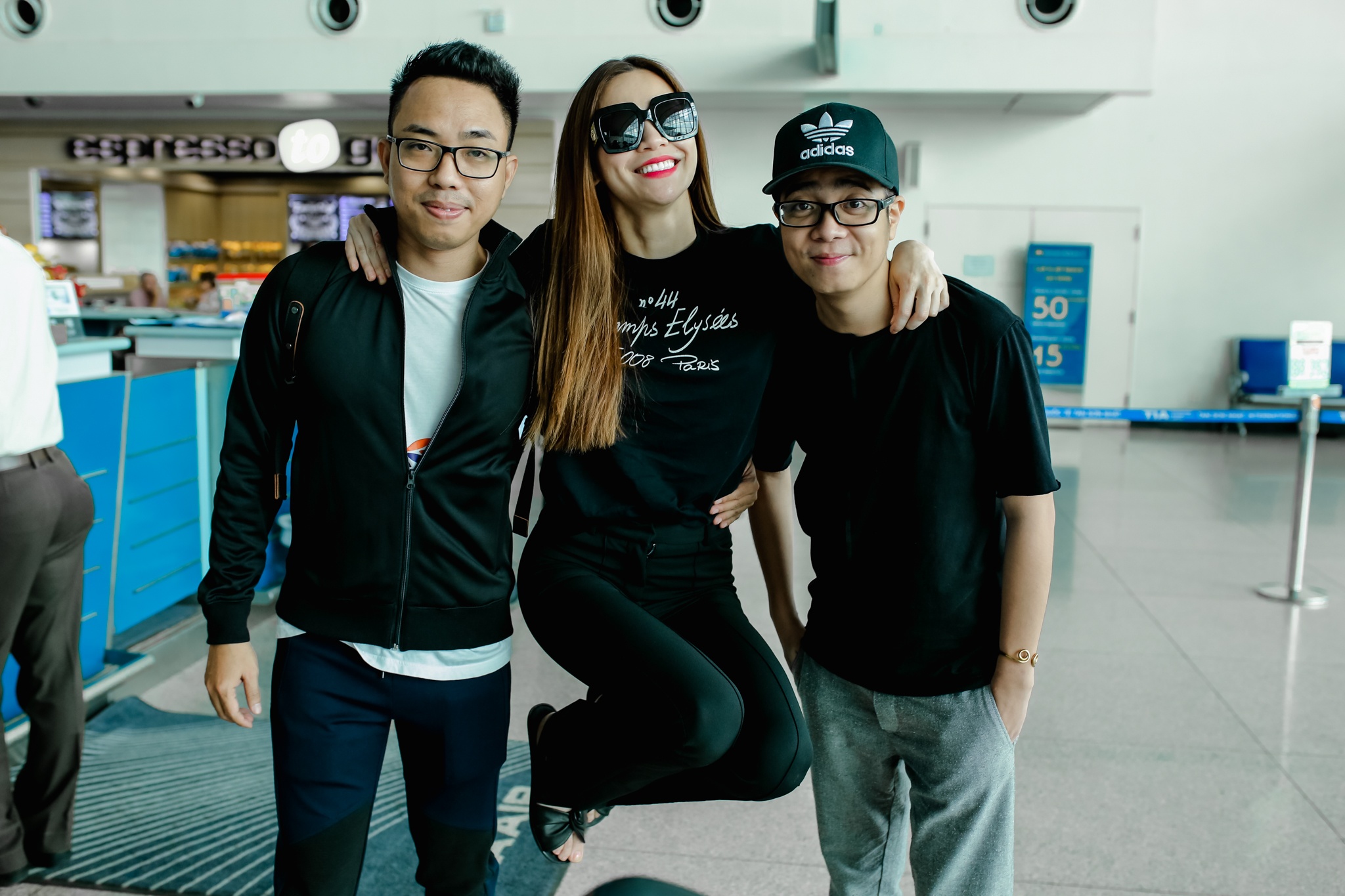 Ho Ngoc Ha va con trai anh 8