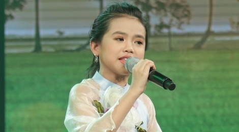 Co be 10 tuoi loi nguoc dong, dang quang Than tuong tuong lai hinh anh