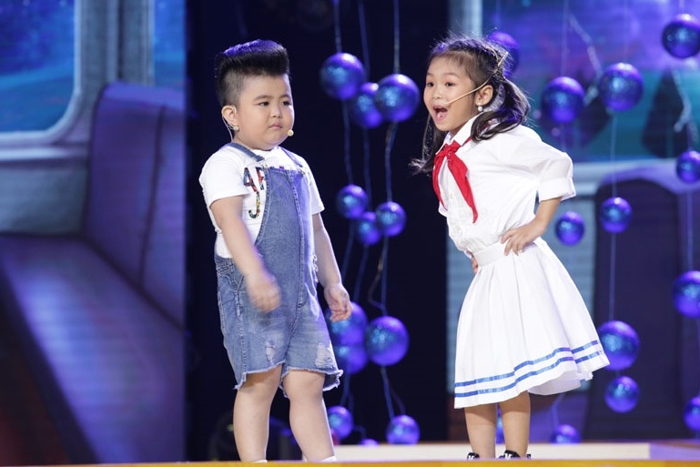 Than dong dien xuat Tin Tin bieu dien anh 4