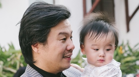 Thanh Bui va ba xa doanh nhan lan dau be cap sinh doi di su kien hinh anh