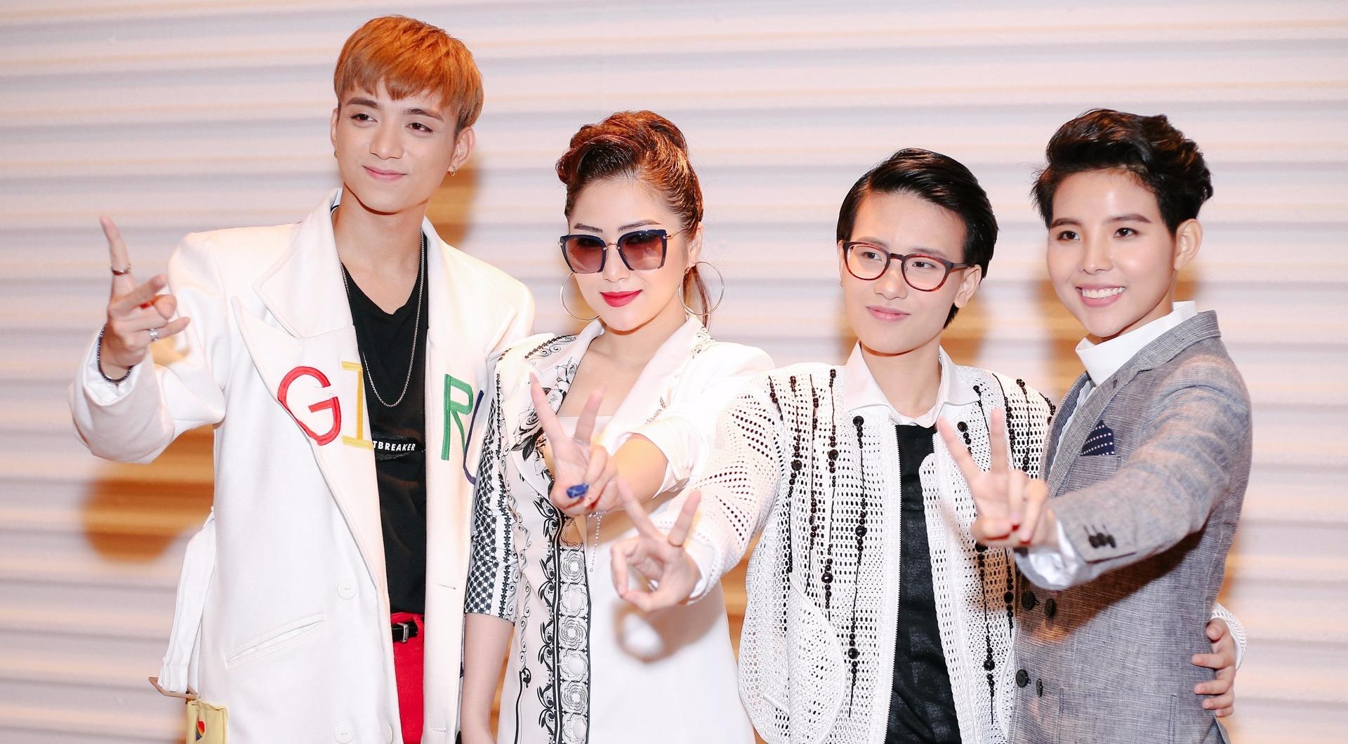 Huong Tram, Soobin bi nghi ngo kha nang huan luyen tai The Voice Kids hinh anh