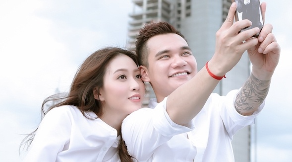 Vua cong khai yeu DJ 9X, Khac Viet tung MV ca ngoi su chung thuy hinh anh