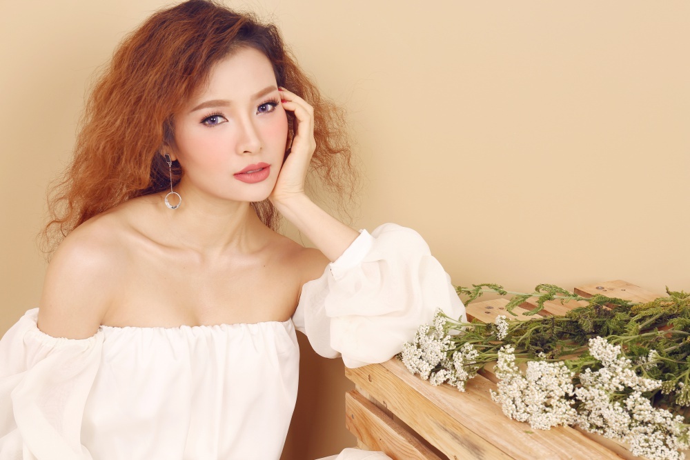 Phương Trinh Jolie hát về chuyện tình cũ ảnh 1 Phuong Trinh Jolie hat ve chuyen tinh cu anh 1