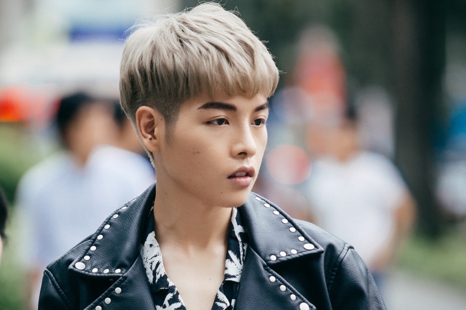 Duc Phuc: ‘Lan dau nhin vao guong, soc voi guong mat moi’ hinh anh