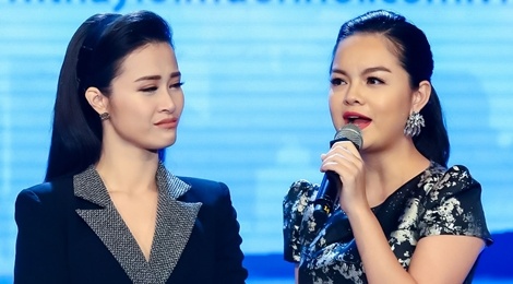 Dong Nhi, Pham Quynh Anh khoc khi nhac ve Wanbi Tuan Anh hinh anh